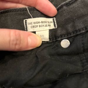 High rise, cropped, raw hem, boy jeans